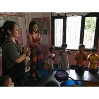  
			  
			 20190901
			 外文系8位学生，于7月2日至8月2日到尼泊尔奇旺国家公园附近的Hotel Misty Nepal实习，进行1个月的饭店参访、英语导览活动及志工活动。学生到当地的幼儿园从事英语教学的志工活动，当地幼儿园Little Kids Montessori 有60位学生，学生分为四组进入幼幼班至大班从事教学协助工作，与当地教师互动良好，外文系与该幼儿园也签订合作意向书，未来可以每年选送学生至该校进行志工服务。
			